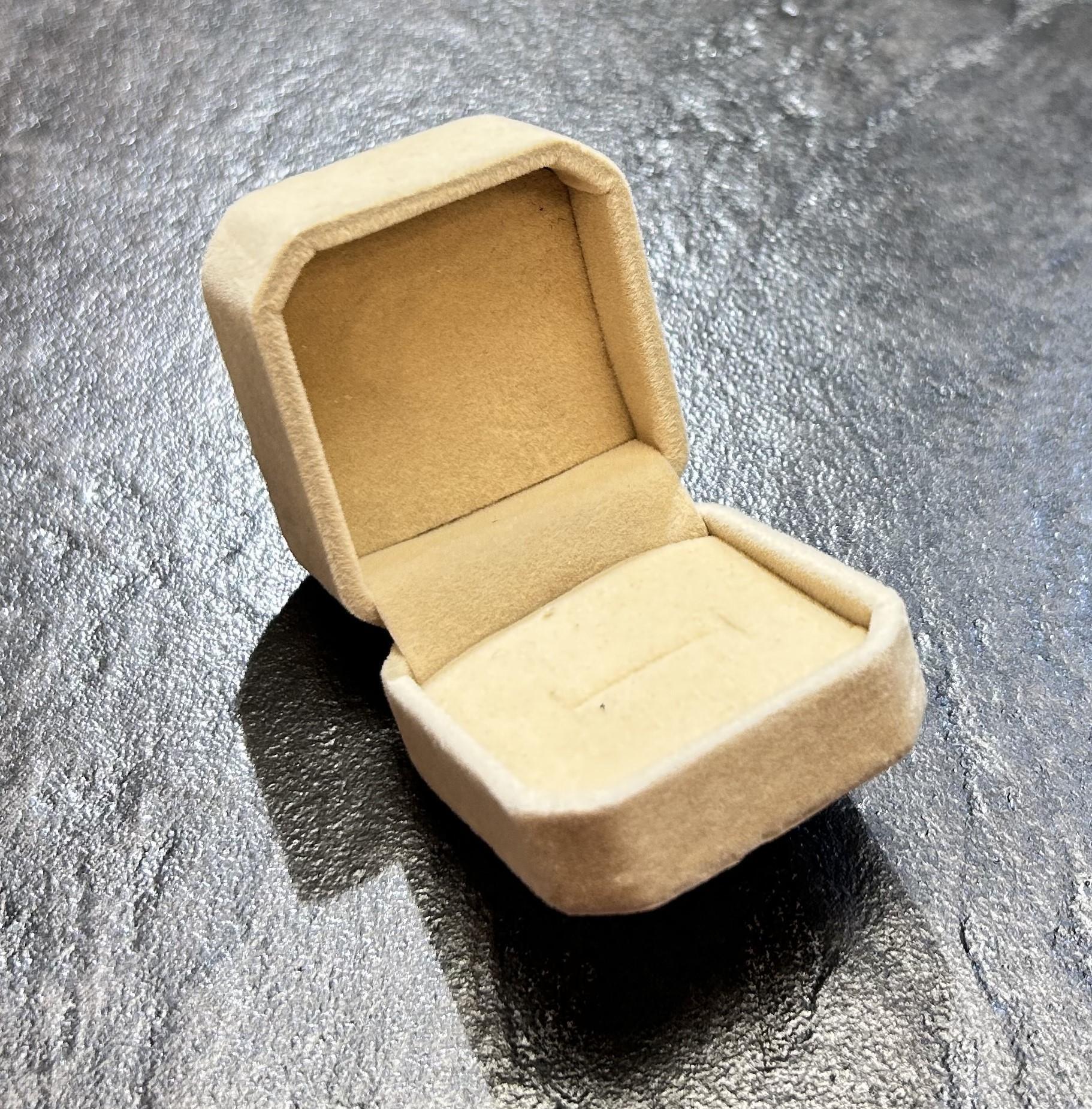 Tootefoto - Ehtekarp