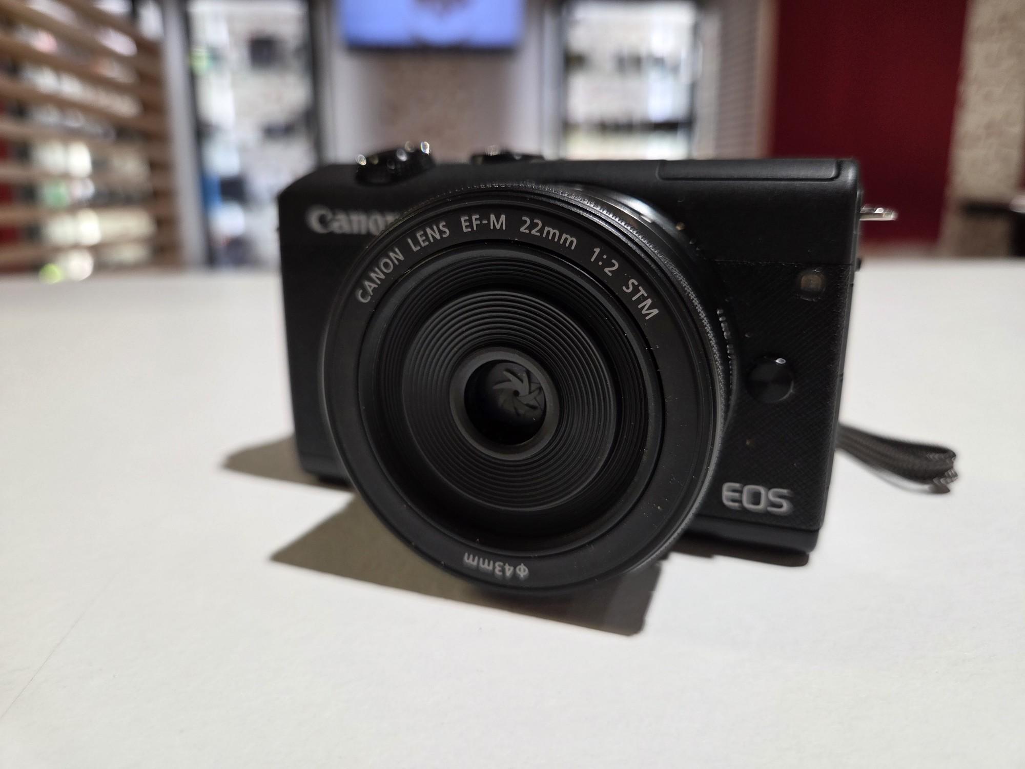 Tootefoto - Peeglita kaamera CANON EOS M200 + Canon macro 0.15m/0