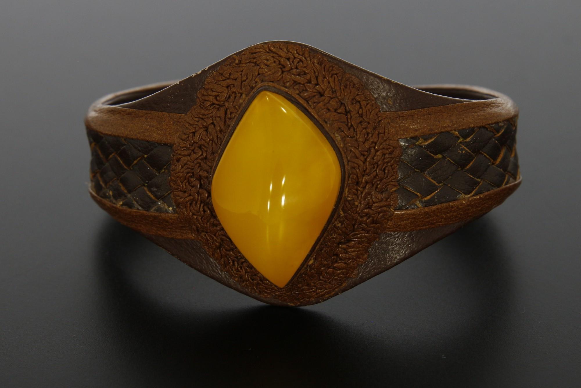 Tootefoto - Käevõru merevaiguga Käsitöö Adriana