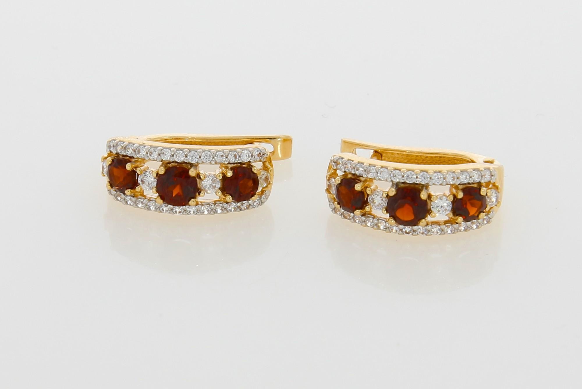 Tootefoto - Kuldkõrvarõngad 585*