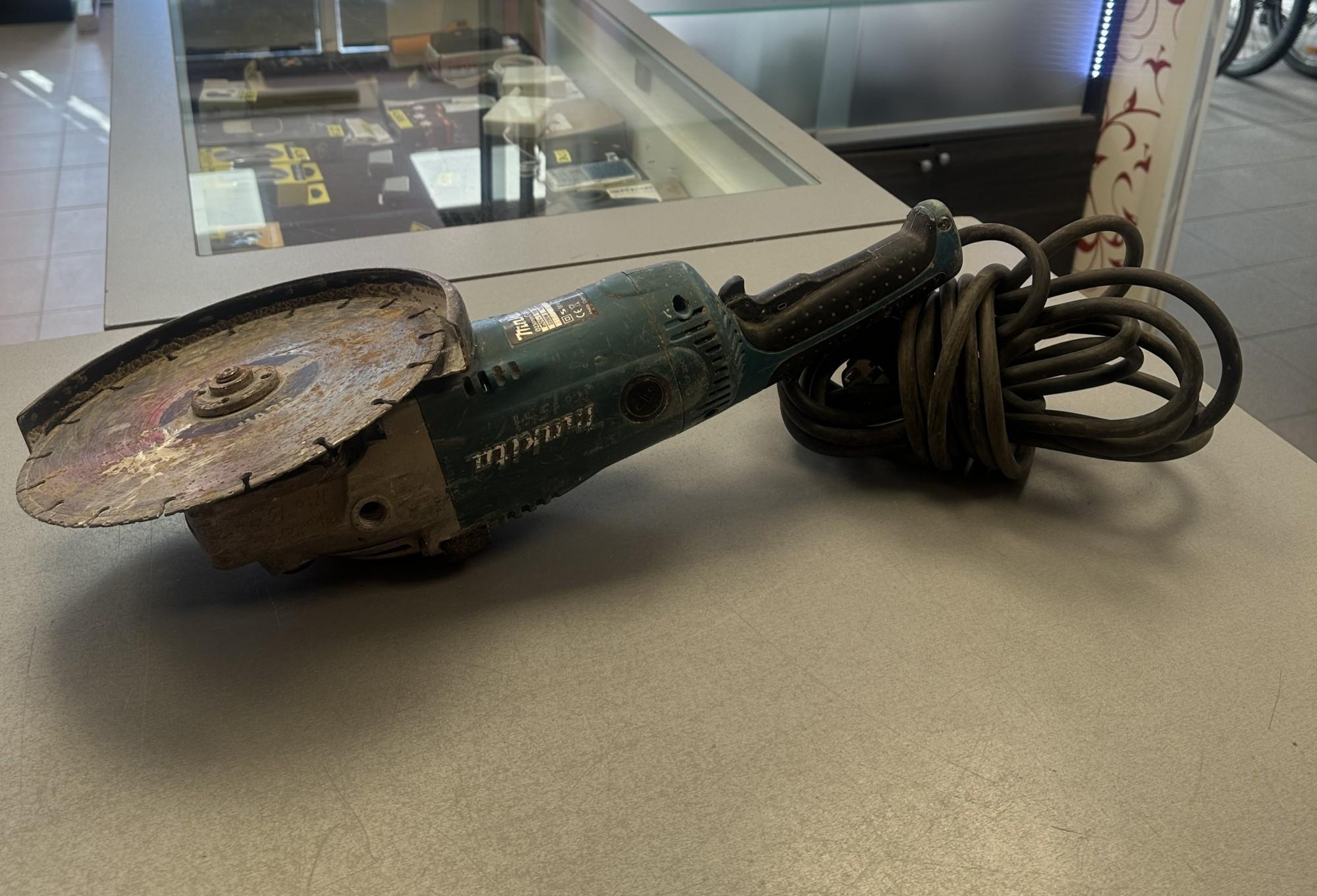 Tootefoto - Nurklihvija Makita GA9020