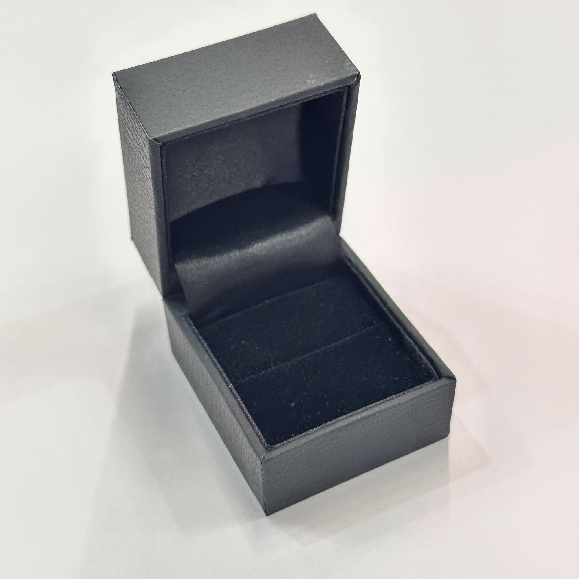 Tootefoto - Ehtekarp Must