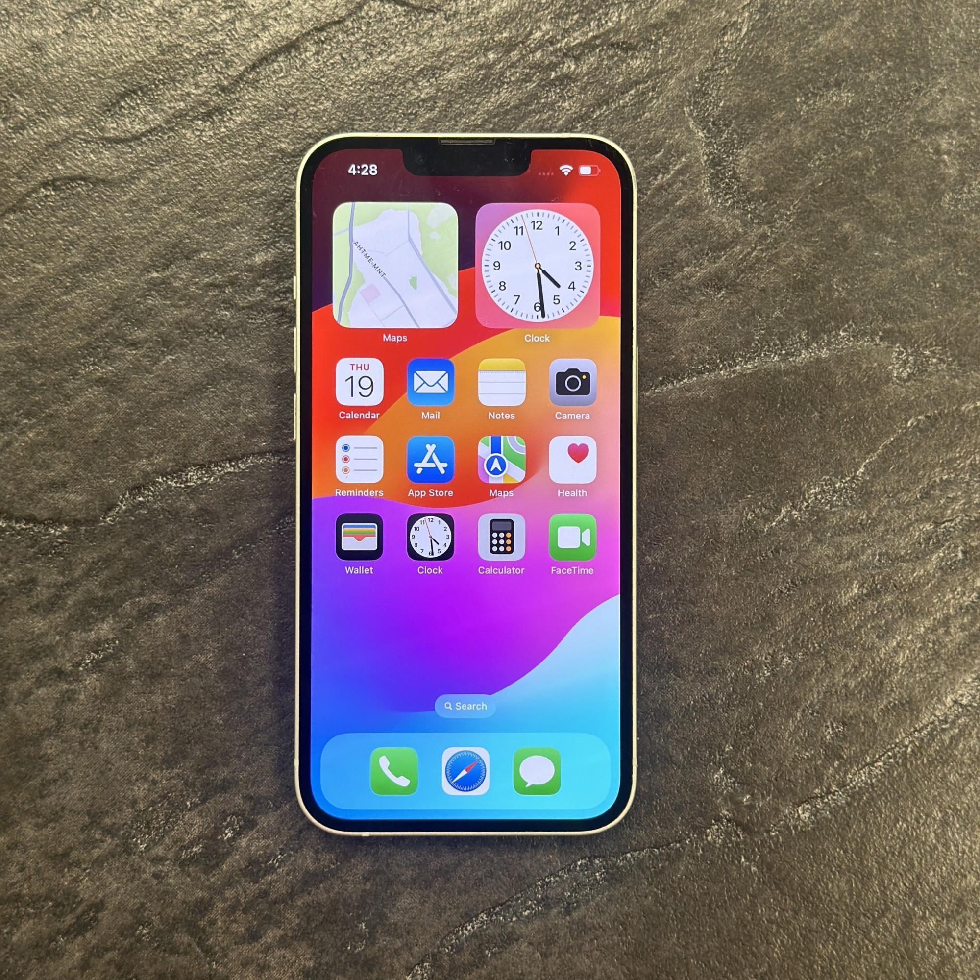 Tootefoto - Mobiiltelefon Apple iPhone 13 128GB