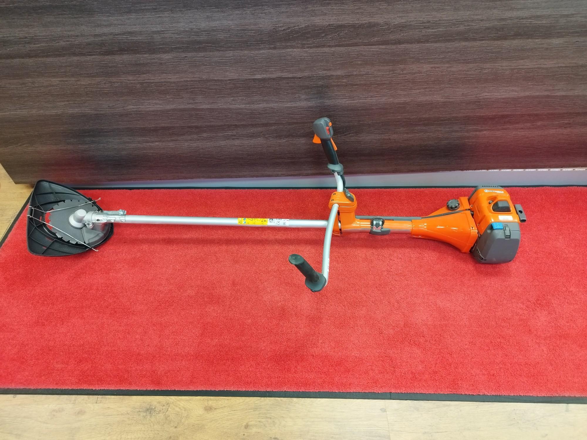 Tootefoto - Võsalõikur HUSQVARNA 545FR