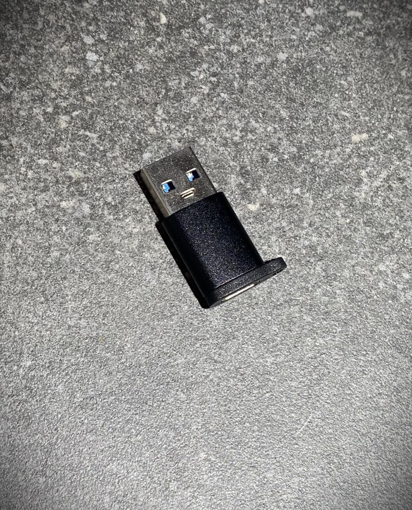 Tootefoto - Üleminek USB → USB Type-C