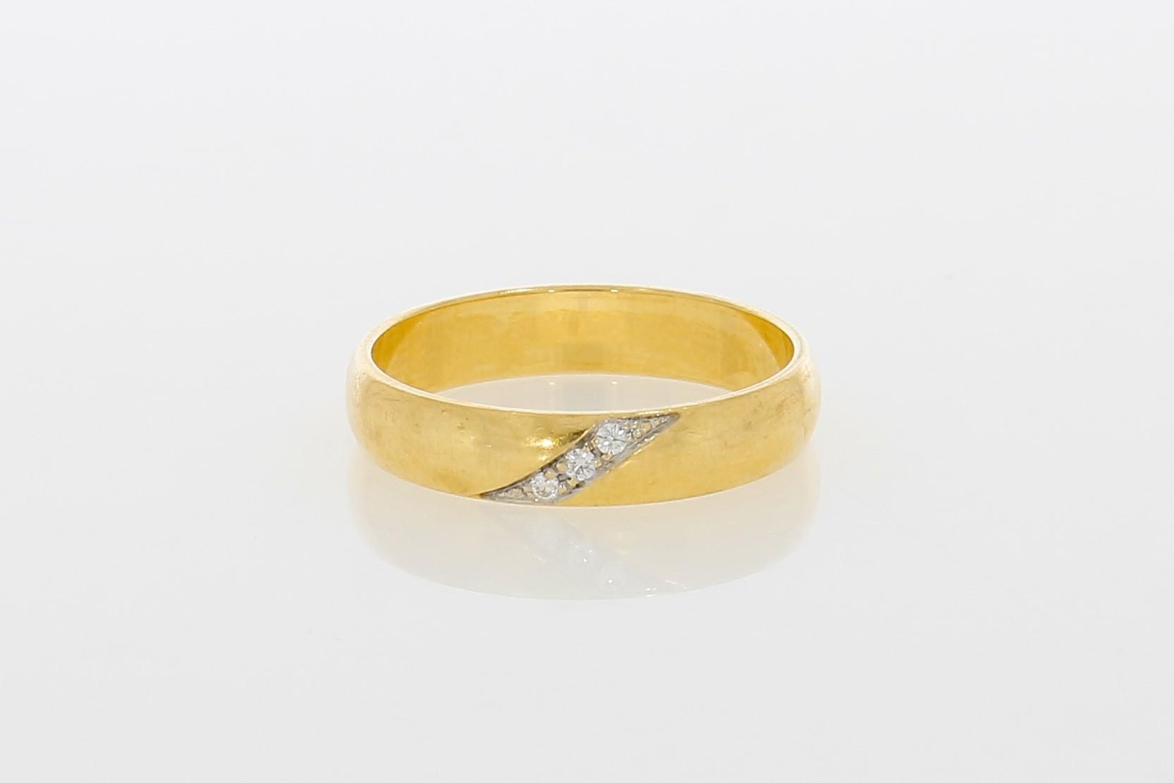 Tootefoto - Kuldsõrmus 585* Briljandid