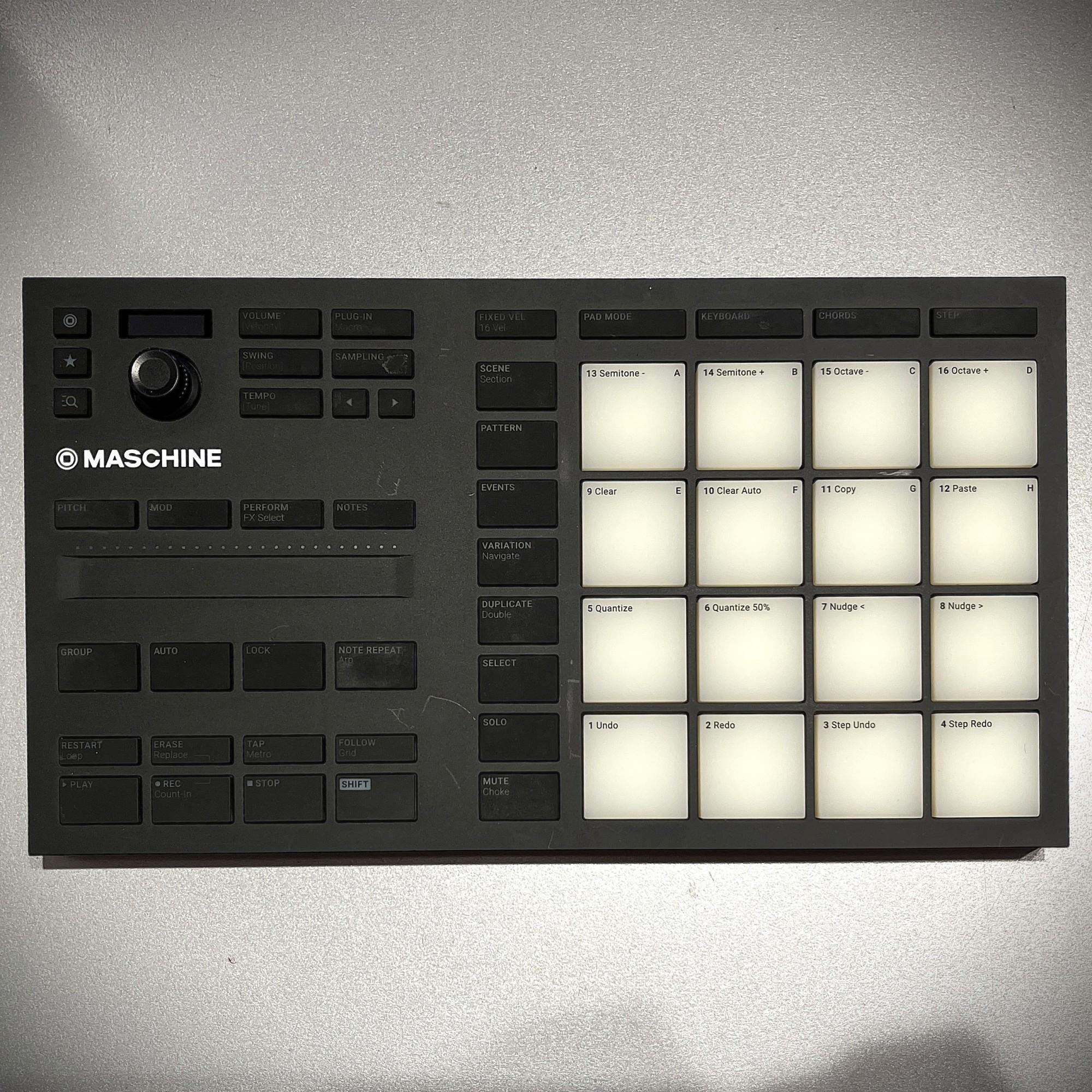 Tootefoto - MIDI kontroller Maschine Mikro MK3