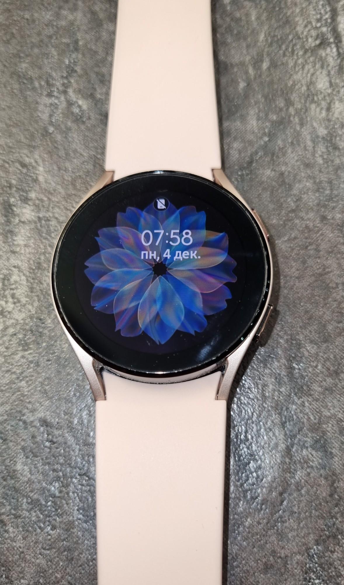 Tootefoto - Nutikell Samsung Galaxy Watch 4 40mm LTE