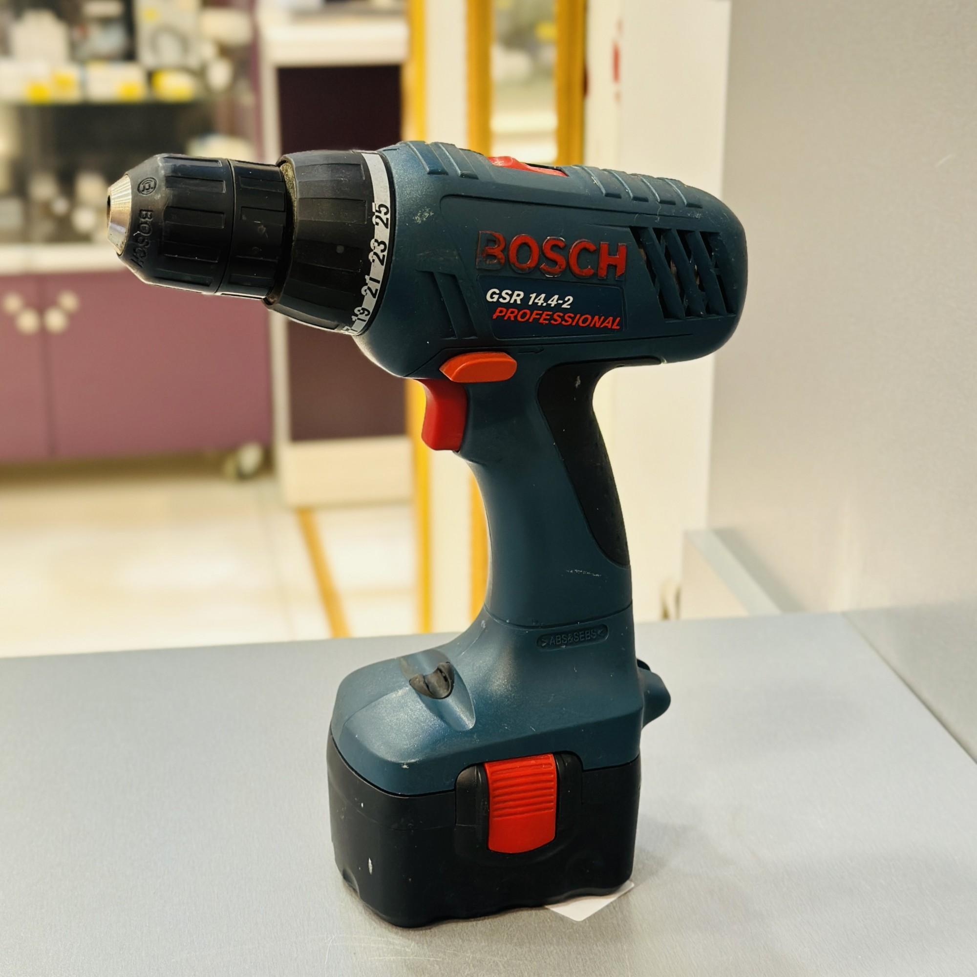 Tootefoto - Trell-kruvikeeraja Bosch GSR 14,4-2