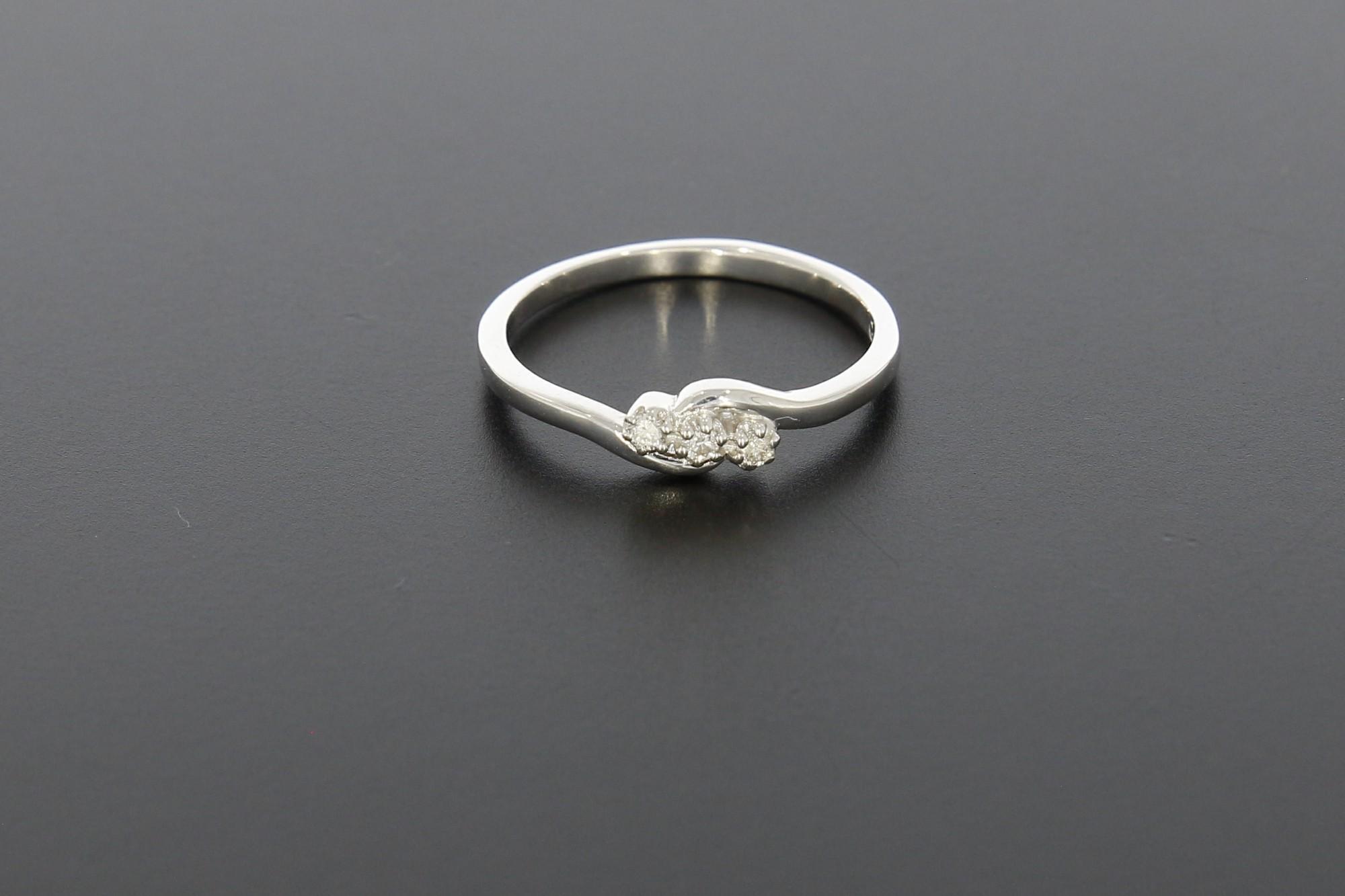 Tootefoto - Hõbesõrmus 925* Teemantid 0