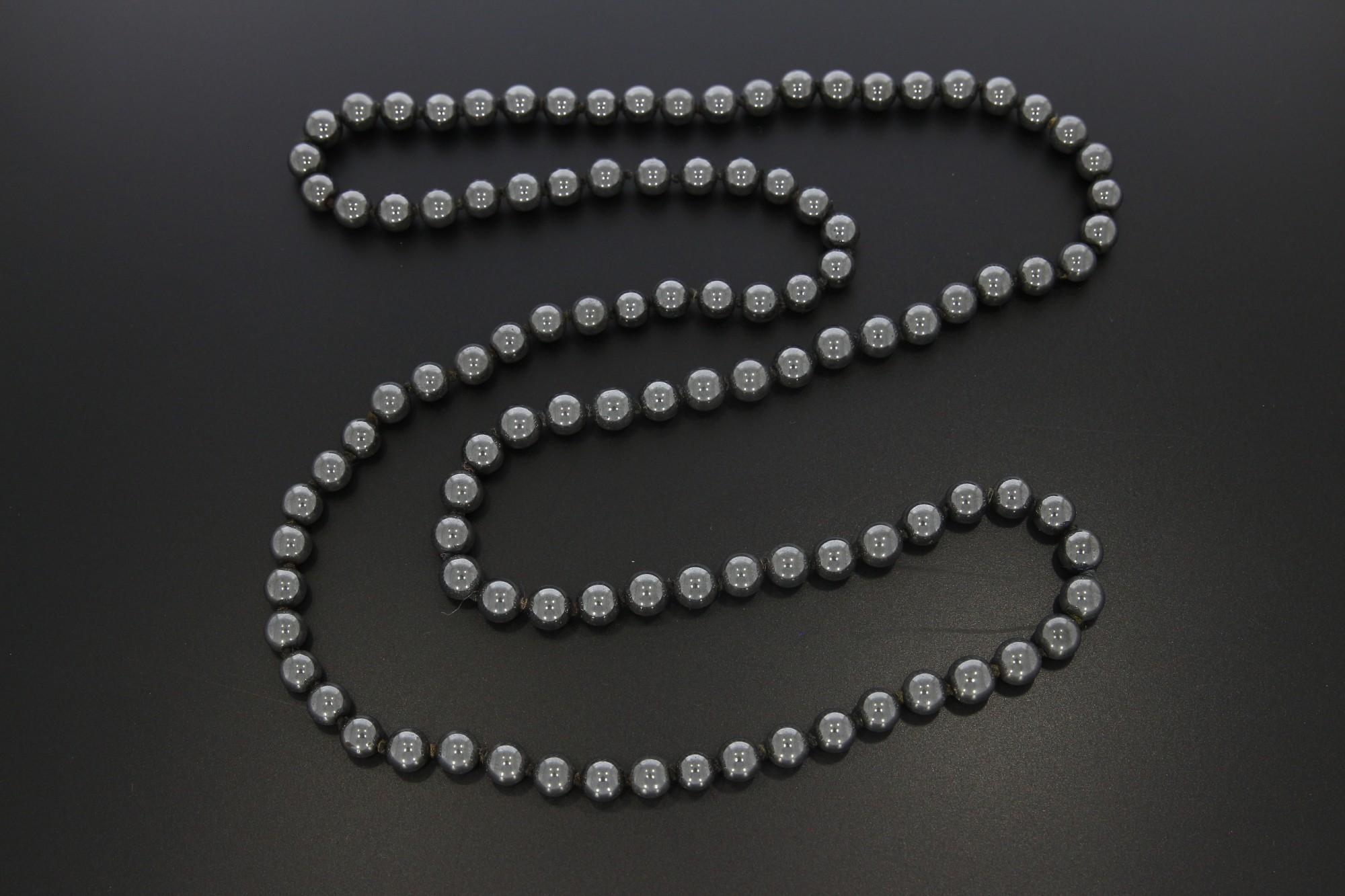 Tootefoto - Kaelakett Hematiit