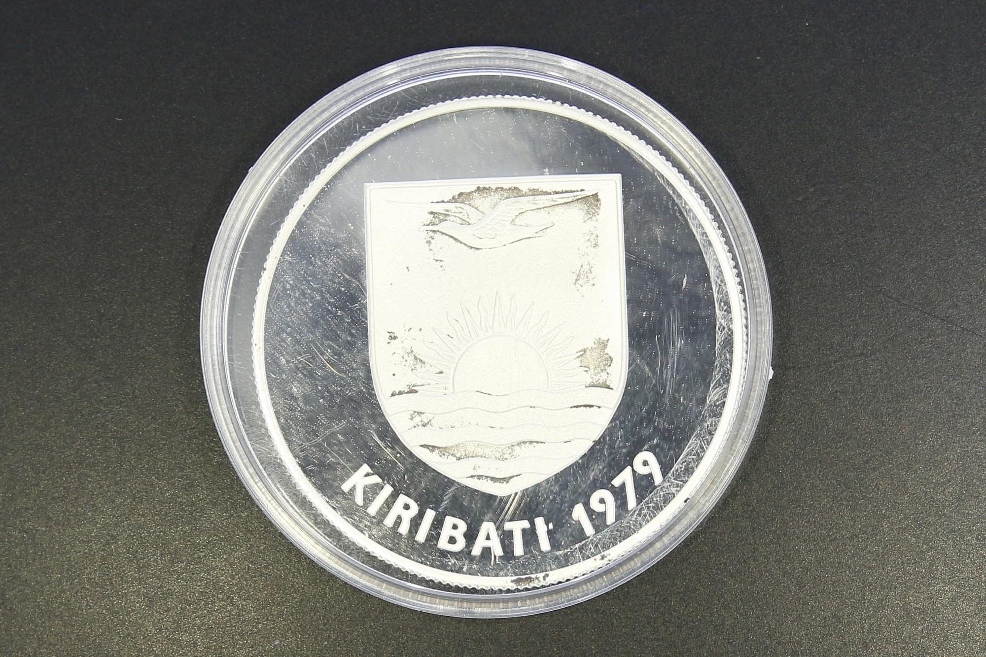 Tootefoto - Hõbemünt 925* 5 Dollarit Kiribati 1979