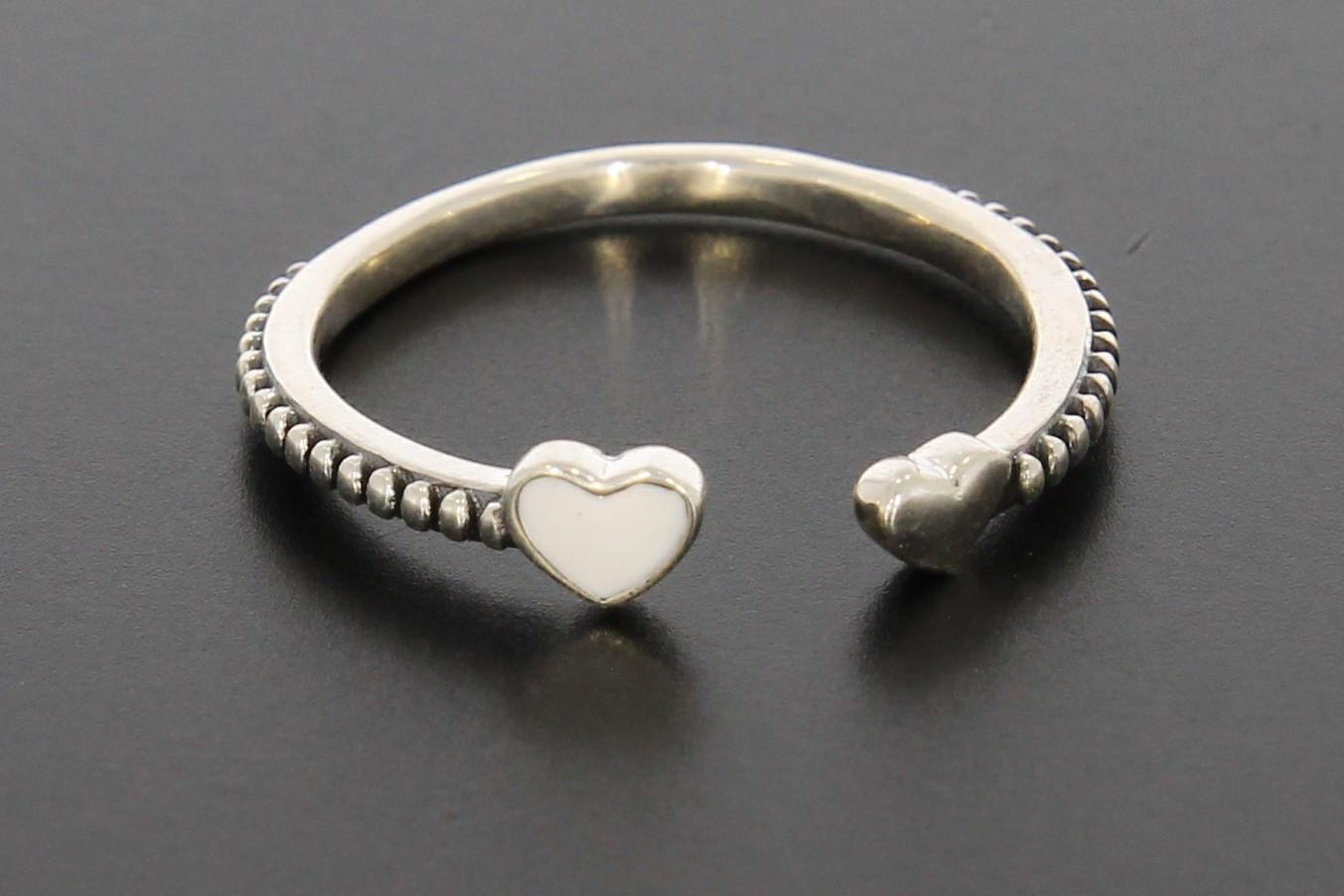 Tootefoto - Hõbesõrmus 925* Südamed