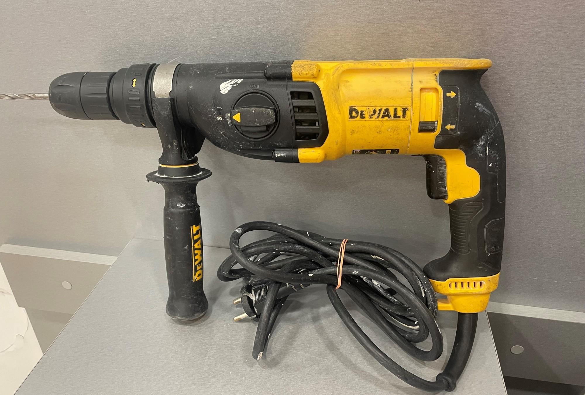 Tootefoto - Perforaator DeWALT D25134K-QS