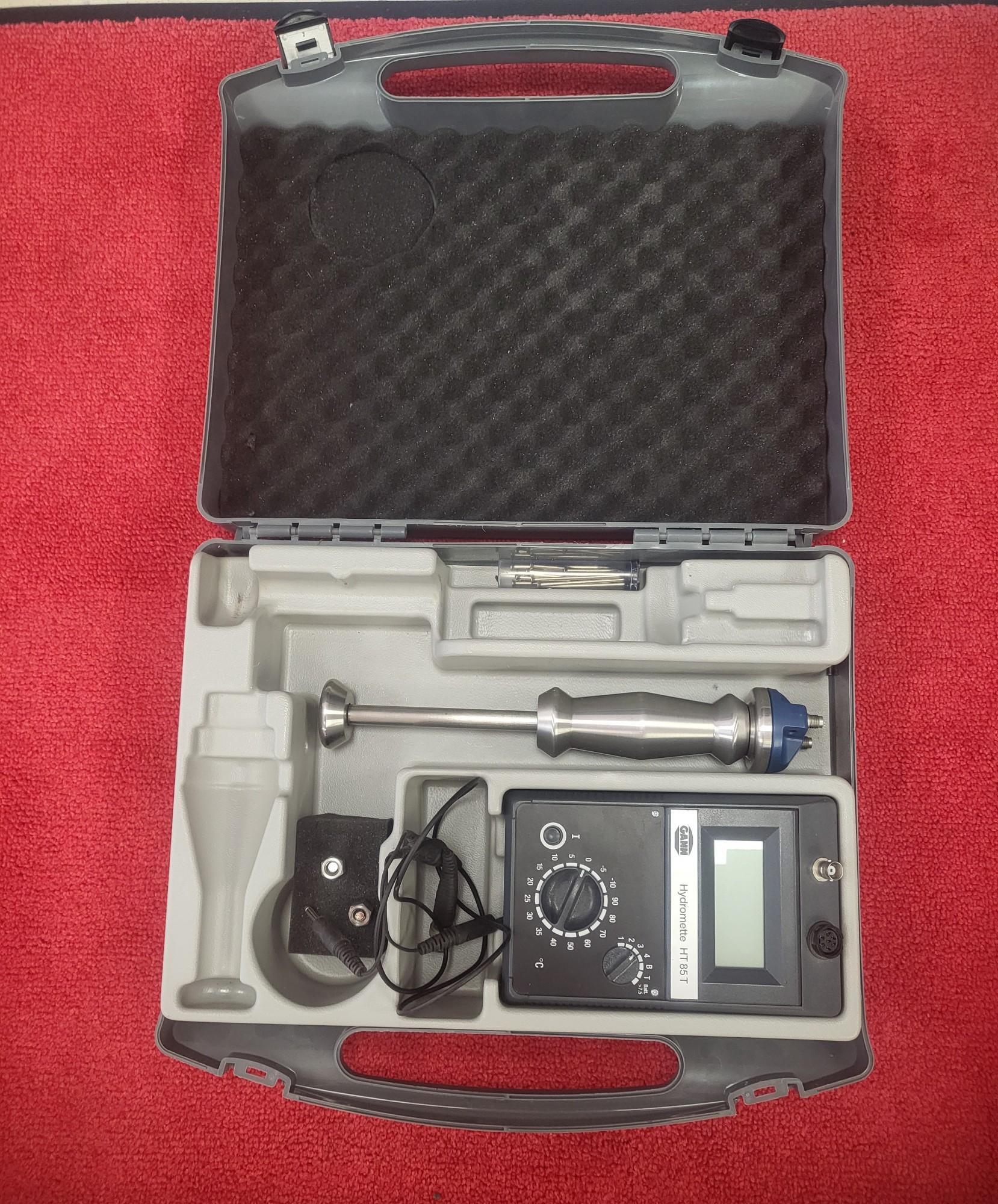 Tootefoto - Puidu niiskusemõõtja Hydromette HT85T