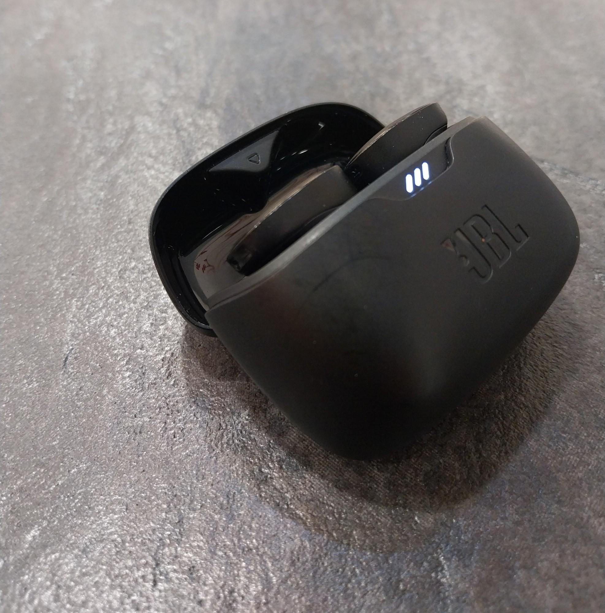 Tootefoto - Kõrvaklapid JBL Tune Buds TWS