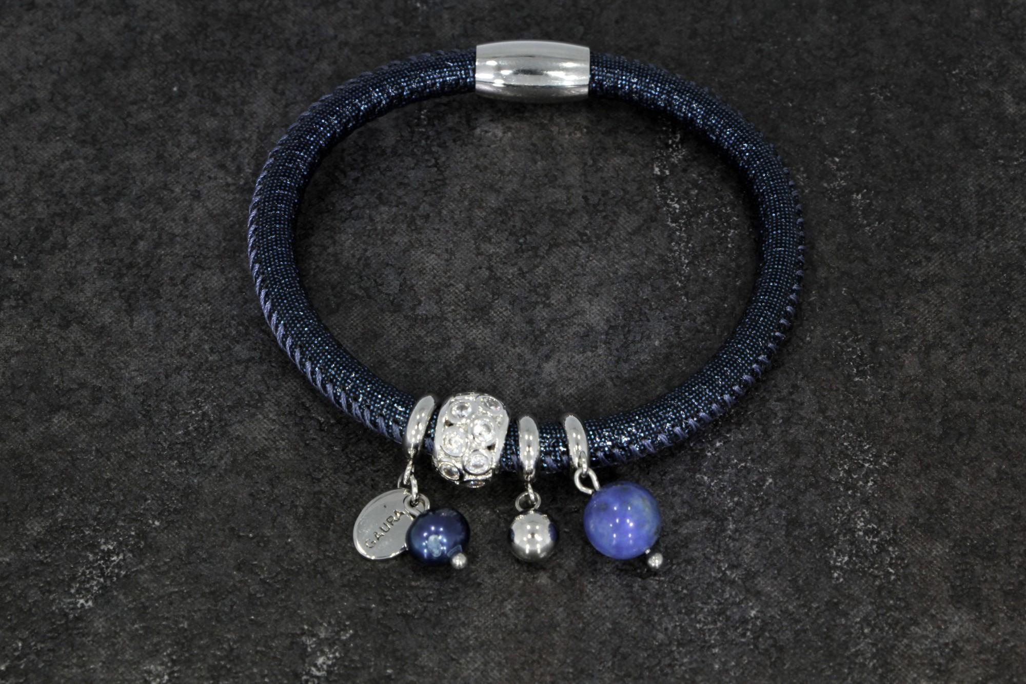 Tootefoto - Käevõru nahast Gaura