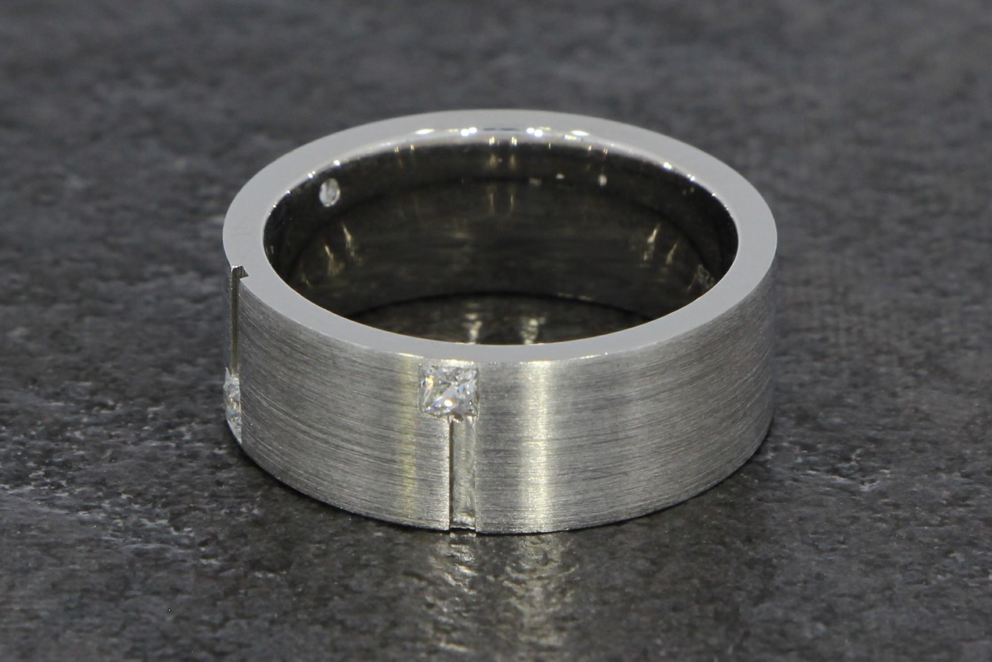 Tootefoto - Hõbesõrmus 925*