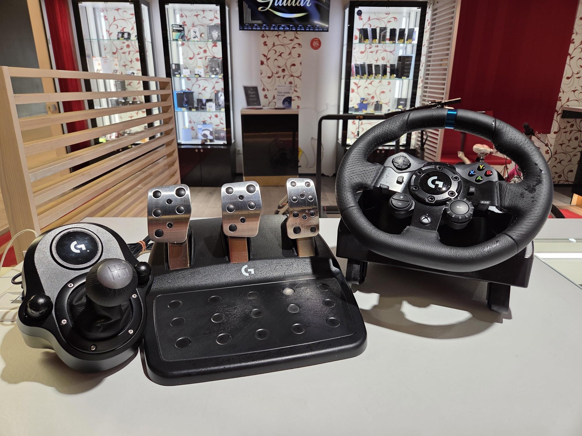 Tootefoto - Rool Logitech G923 Racing Wheel + pedaalid+ käigukang