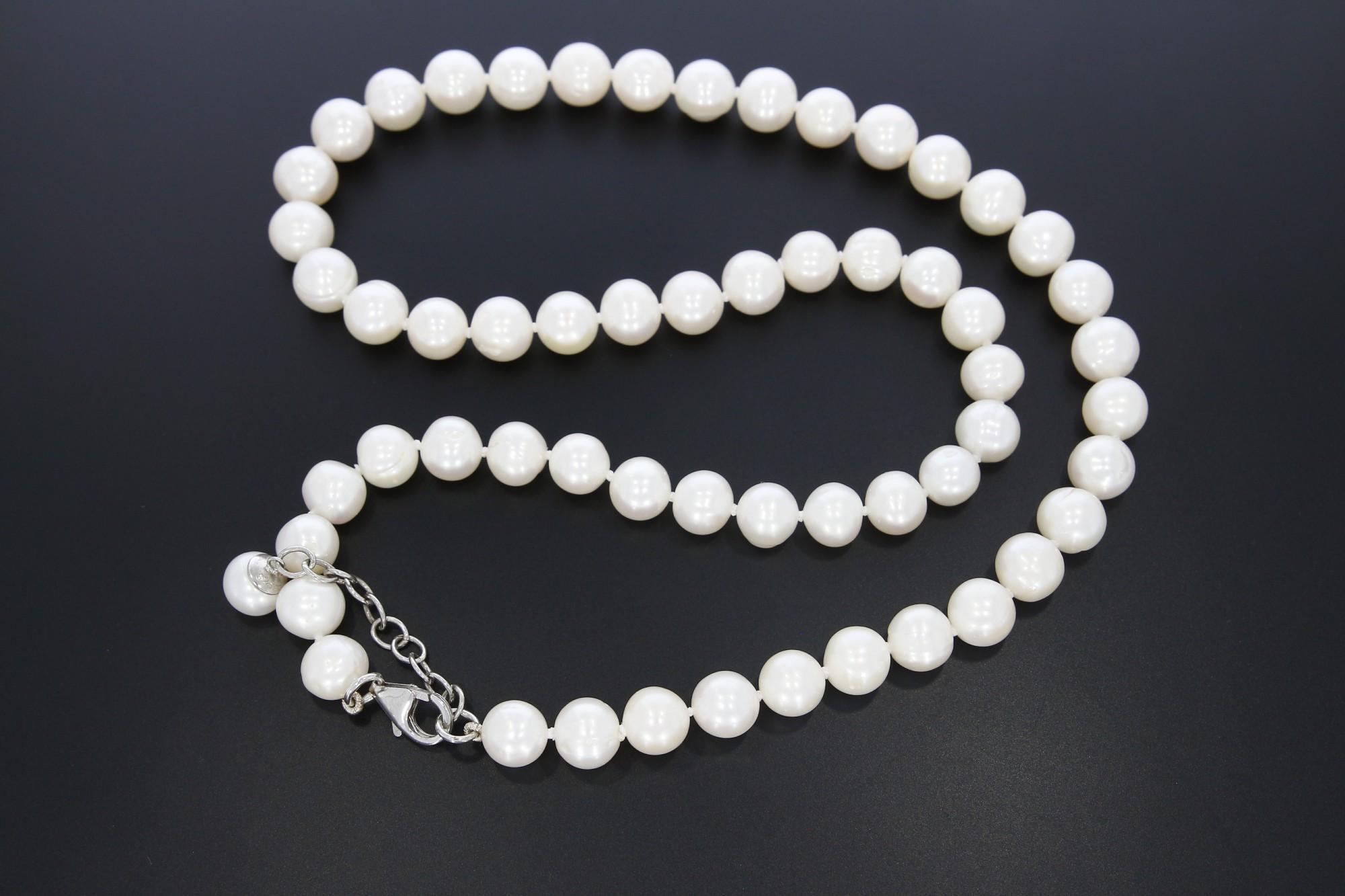 Tootefoto - Pärlitest kaelakee Gaura