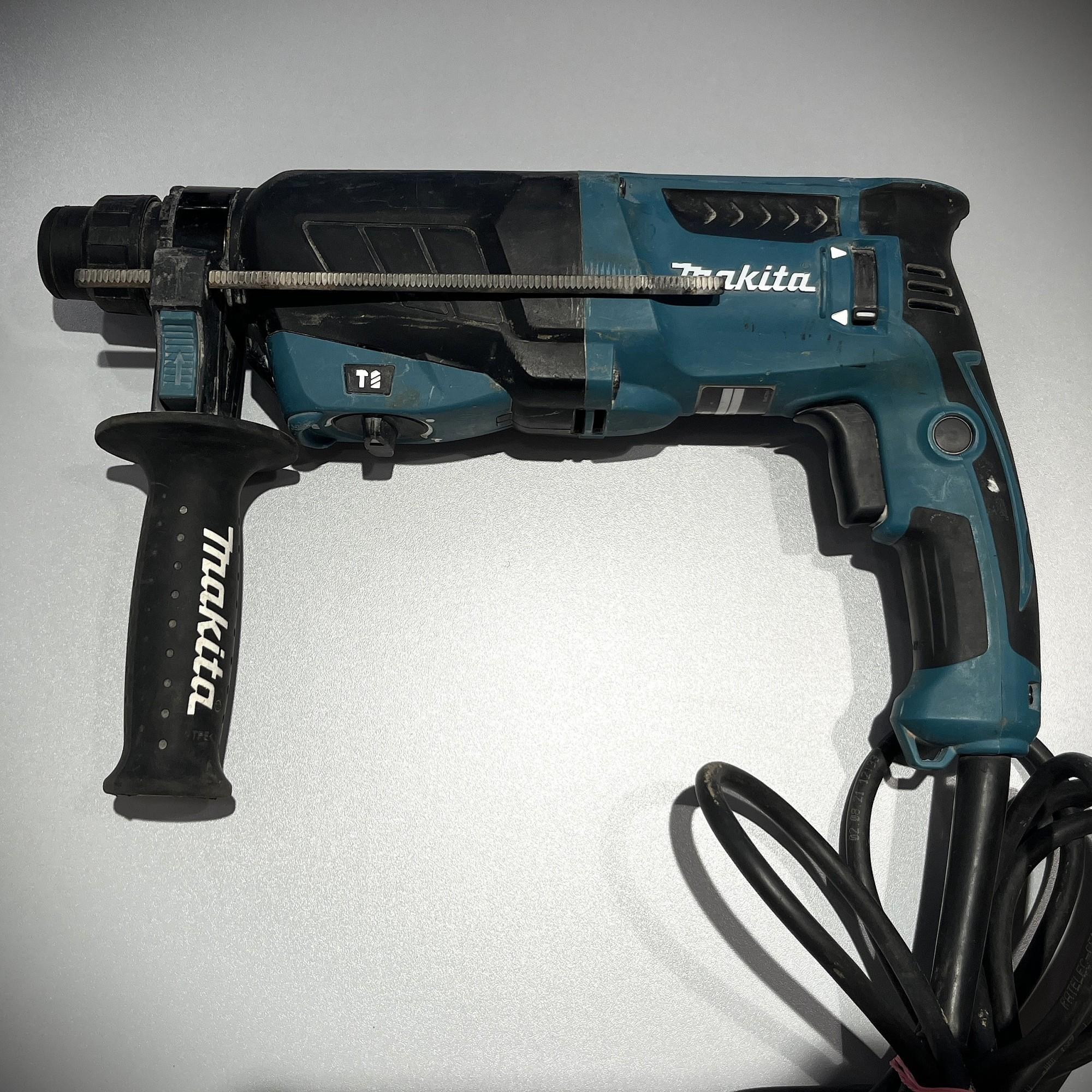 Tootefoto - Puurvasar Makita HR2630