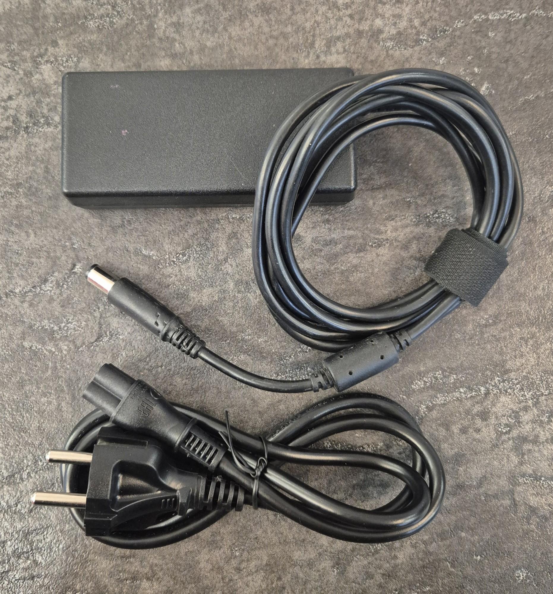 Tootefoto - Laadija Dell LA65NS2-01