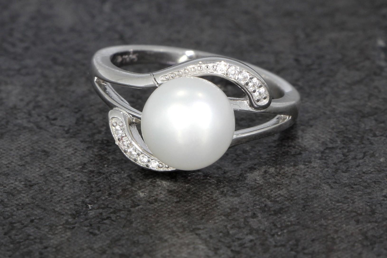 Tootefoto - Hõbesõrmus pärliga Gaura