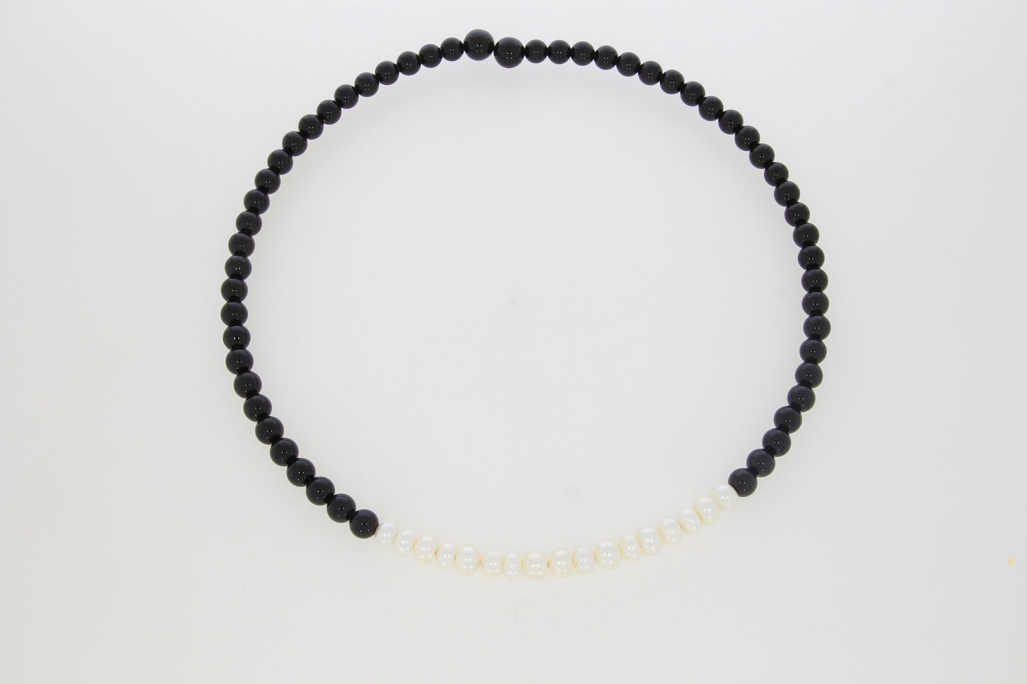 Tootefoto - Kaelakee Oonüks & Pärlid