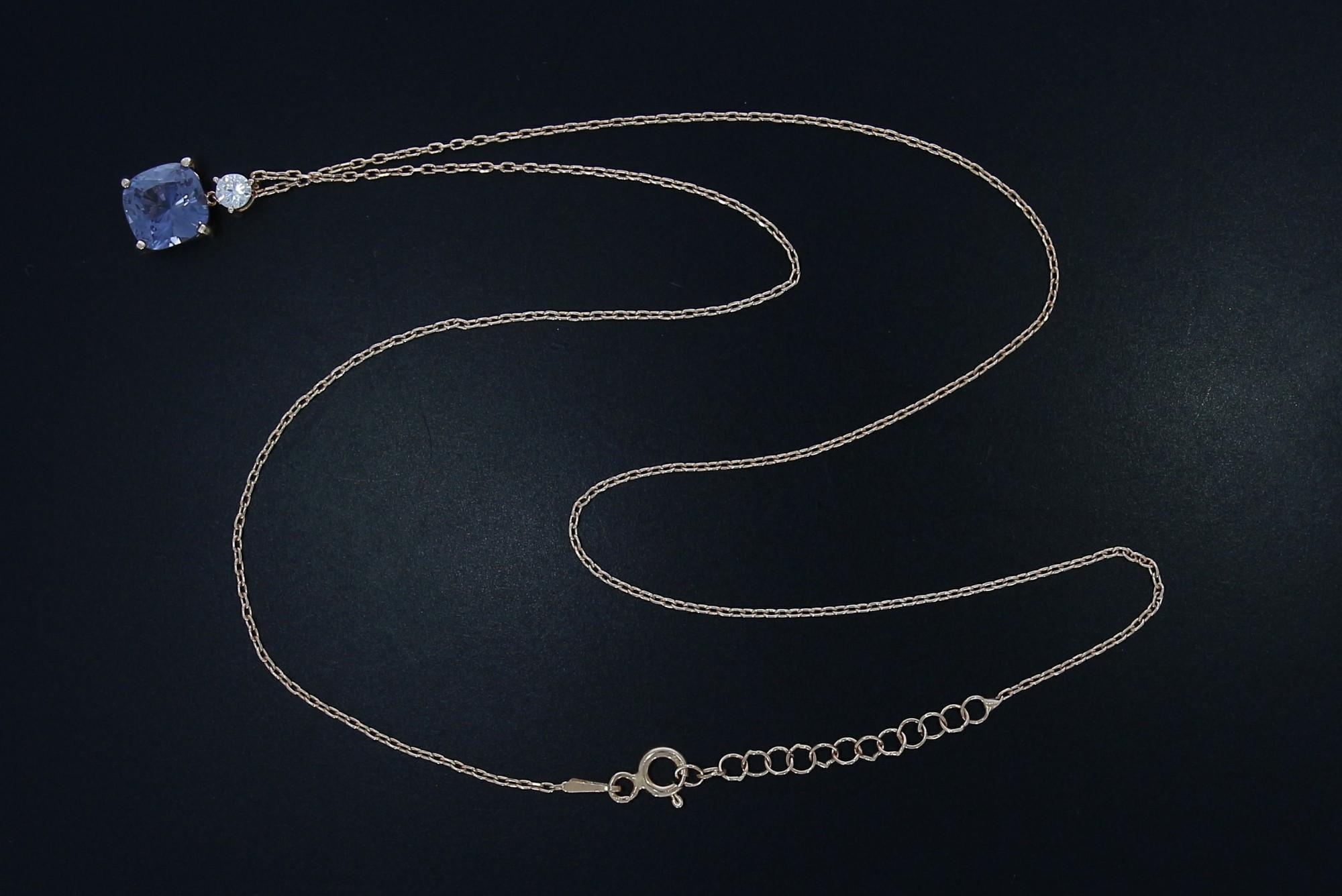 Tootefoto - Hõbekaelakett kuloniga 925*