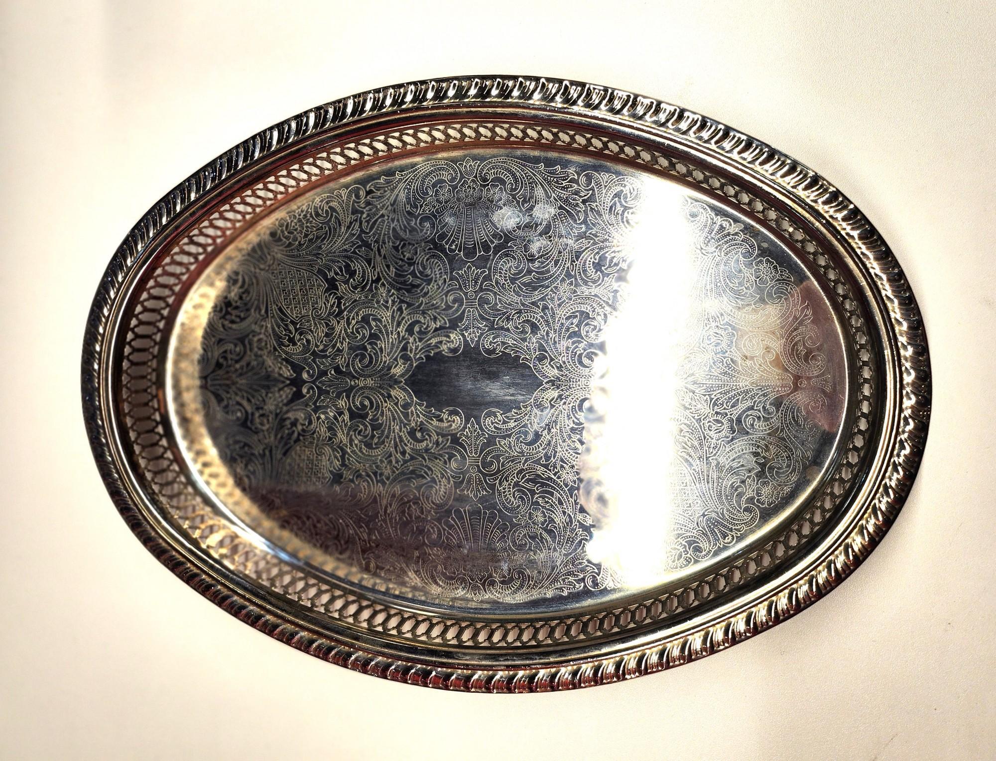 Tootefoto - Serveerimiskandik ülehõbetatud