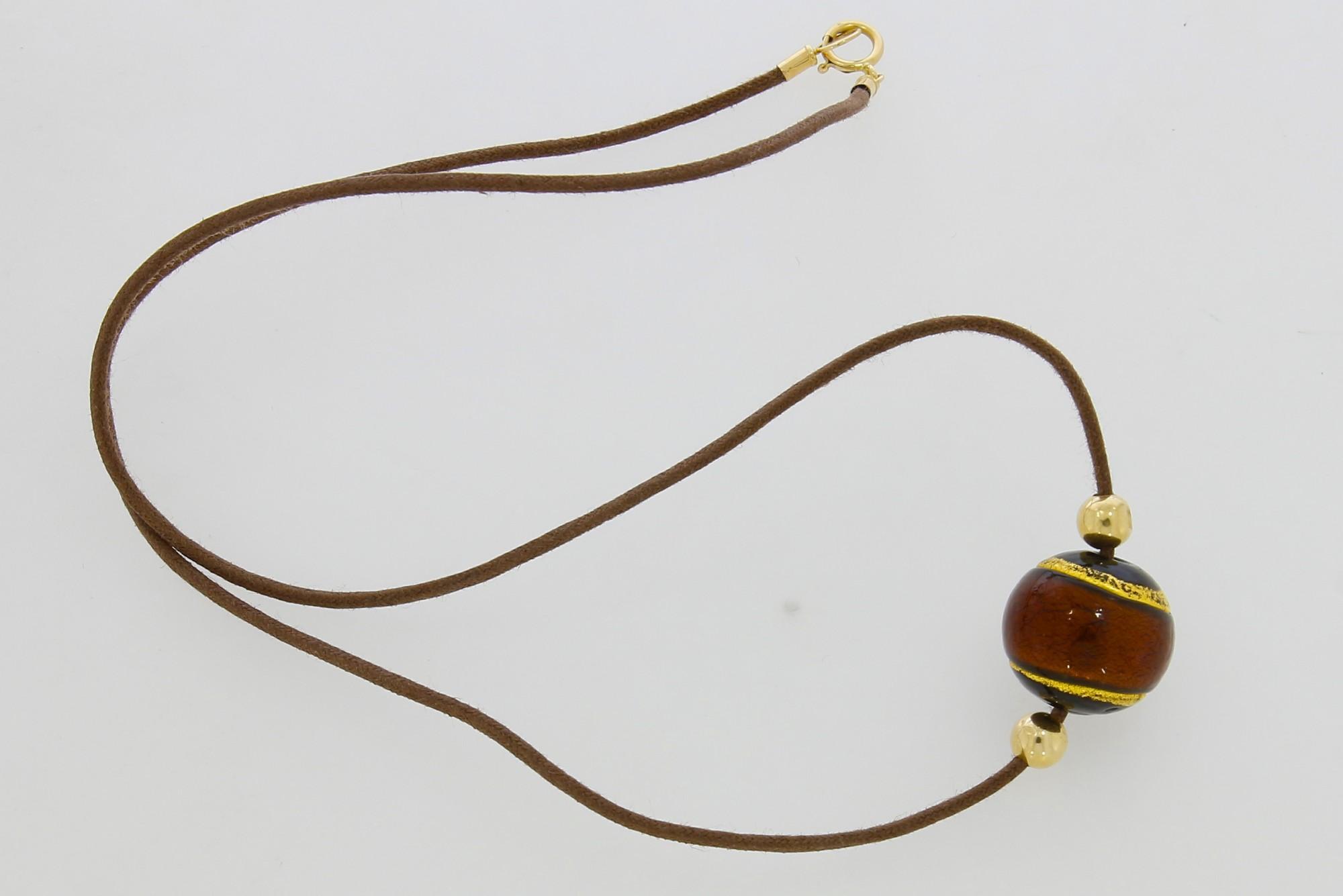 Tootefoto - Kaelakett kuldhelmestega 585*