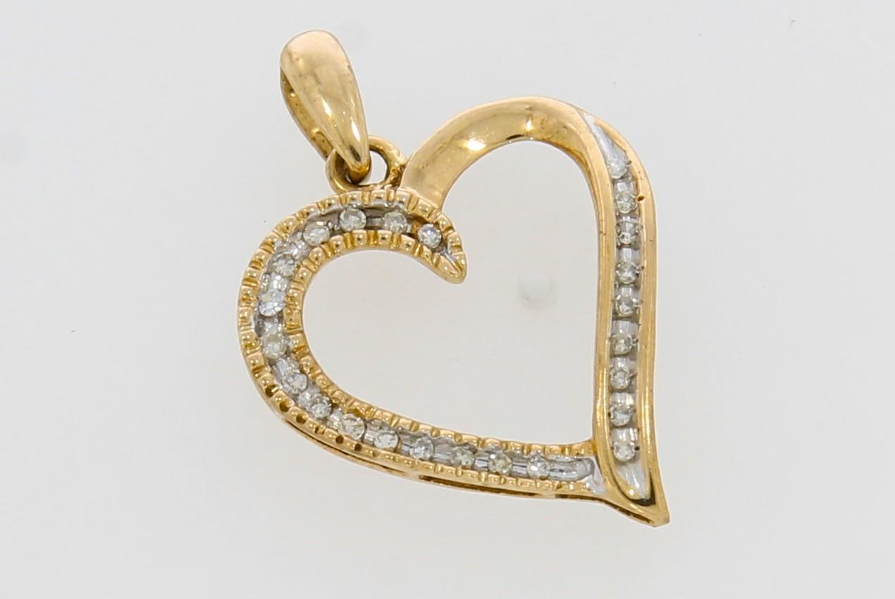 Tootefoto - Kuld kulon 375* Briljandid