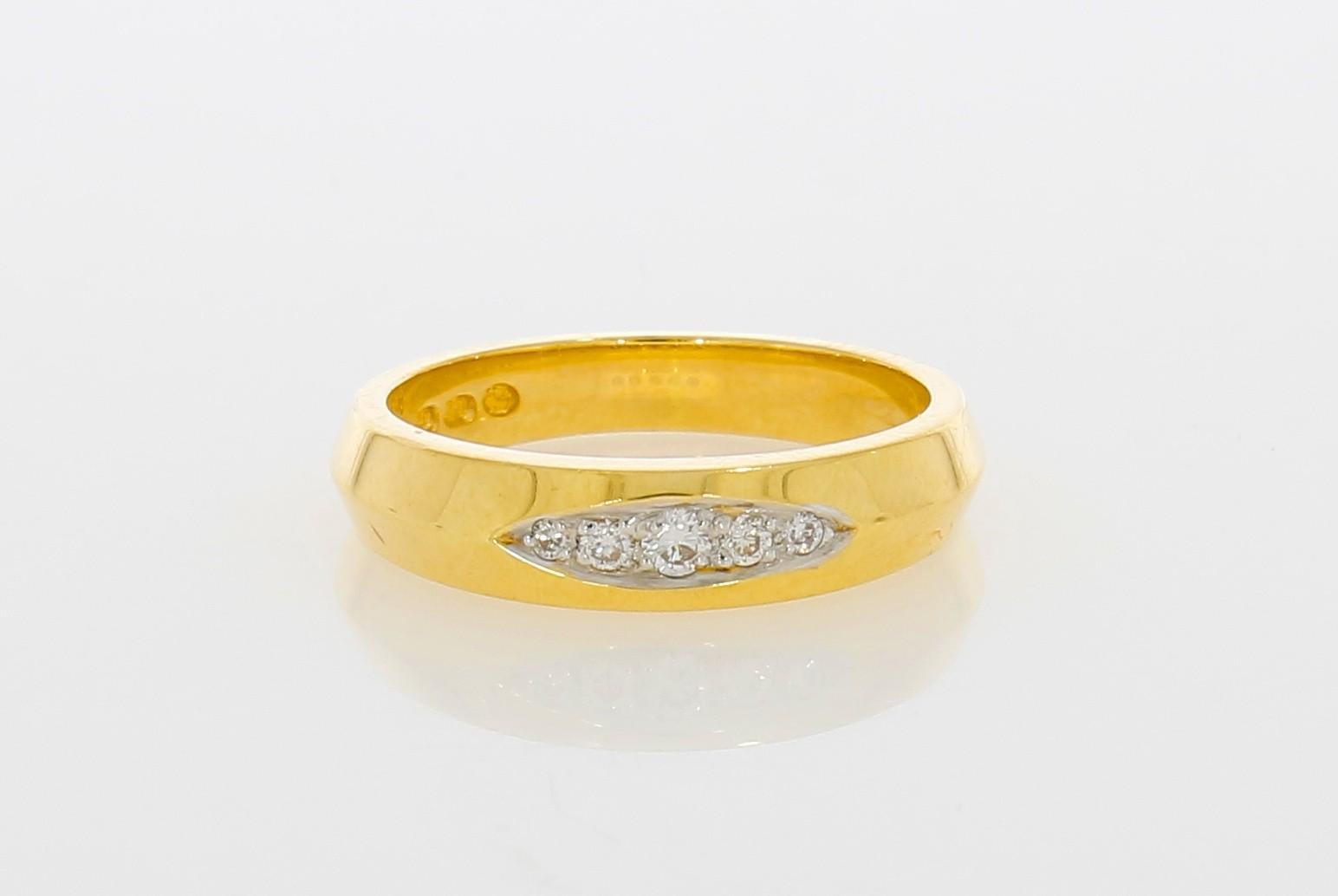 Tootefoto - Kuldsõrmus 750* Briljandid