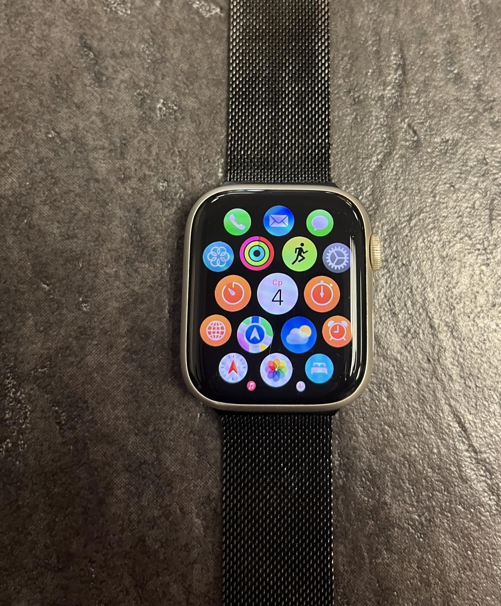Tootefoto - Nutikell Apple Watch 7 45mm Cellular