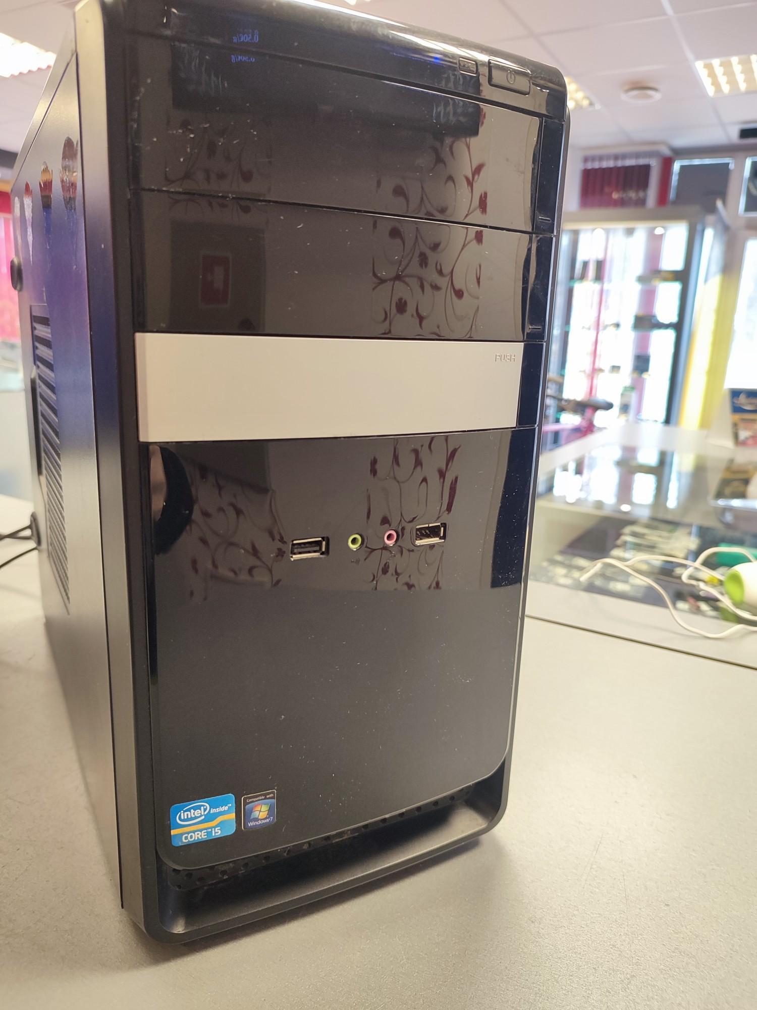 Tootefoto - Lauaarvuti i5