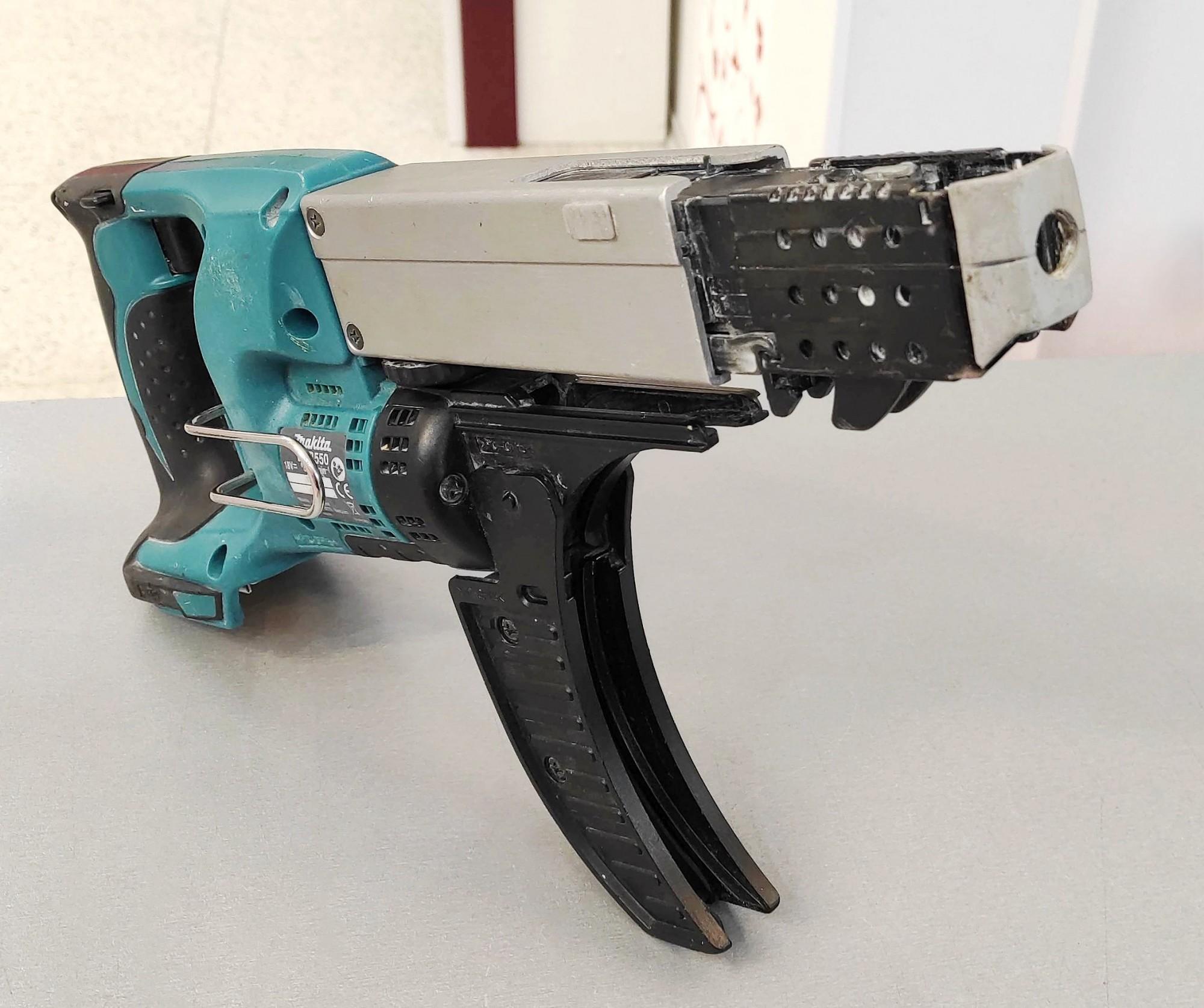 Tootefoto - Akulindikruvikeeraja Makita DFR550ZX1