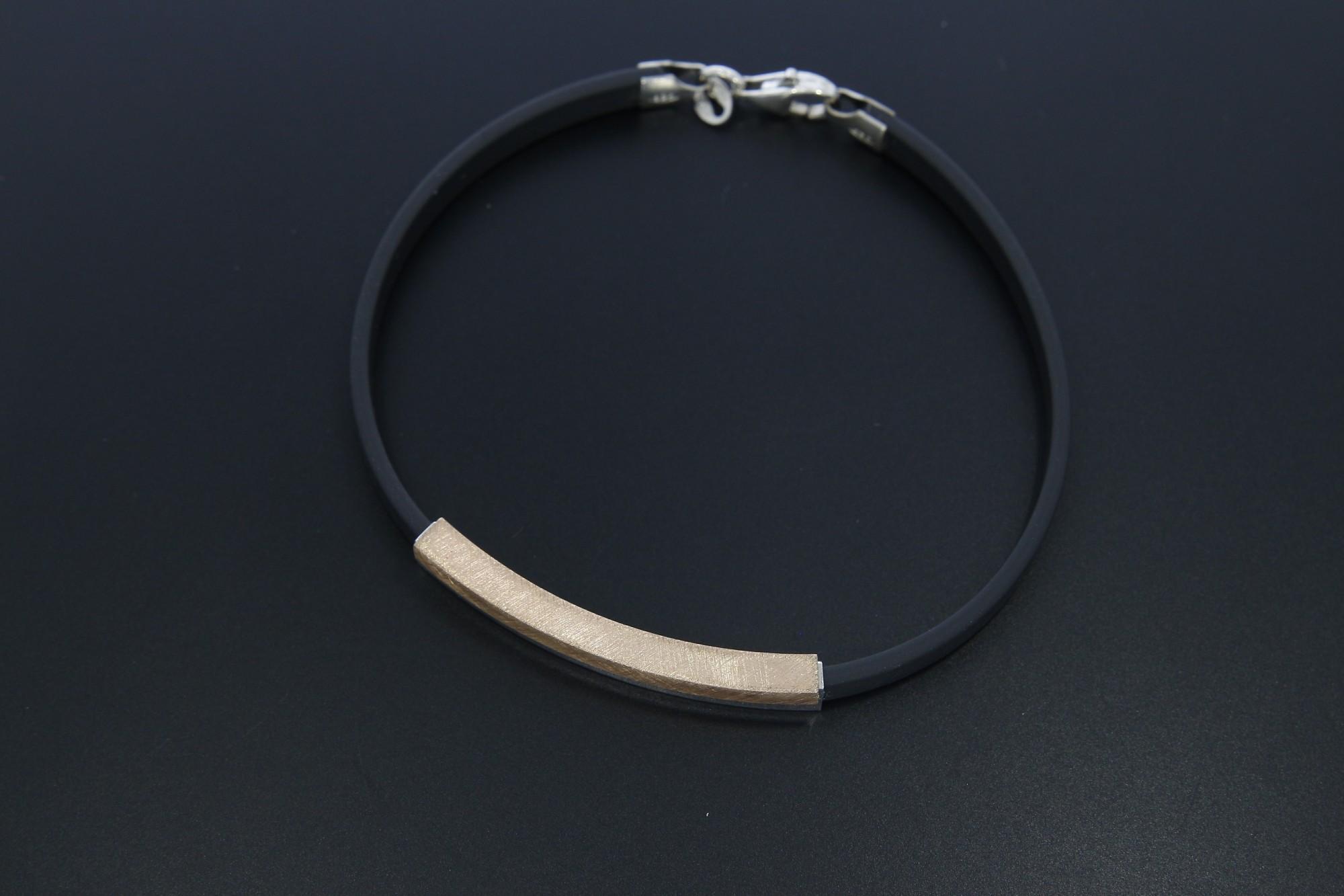 Tootefoto - Hõbedetailidega käevõru 925*