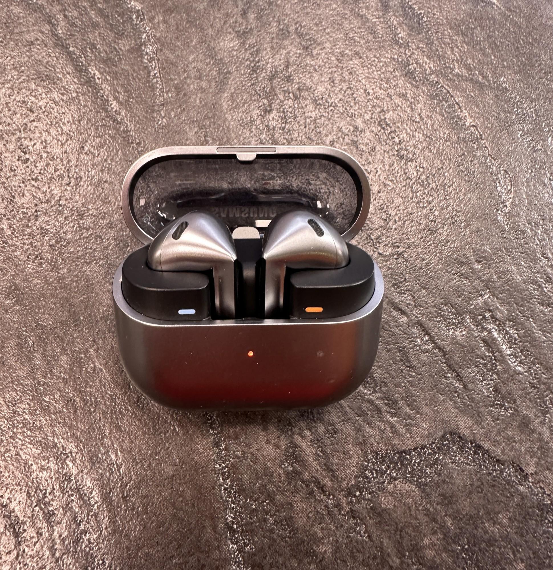 Tootefoto - Kõrvaklapid Samsung Galaxy Buds 3 SM-R530