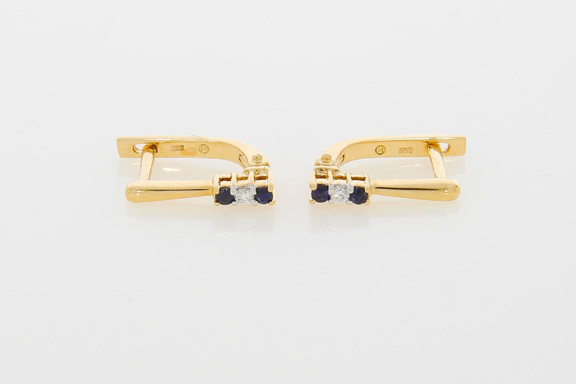 Tootefoto - Kuldkõrvarõngad 585* Briljandid