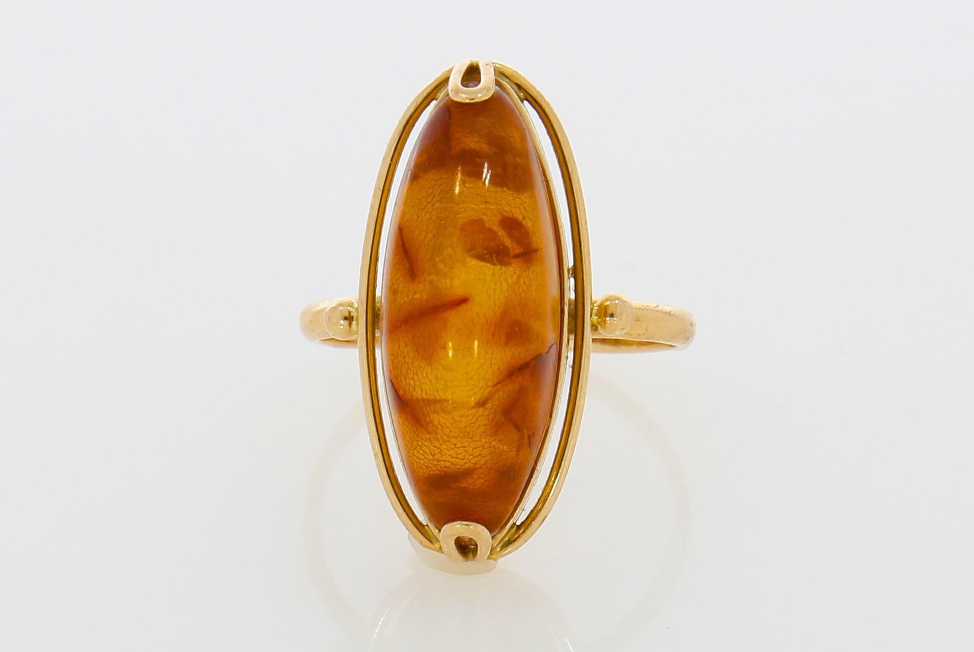 Tootefoto - Kuldsõrmus 583* Merevaik