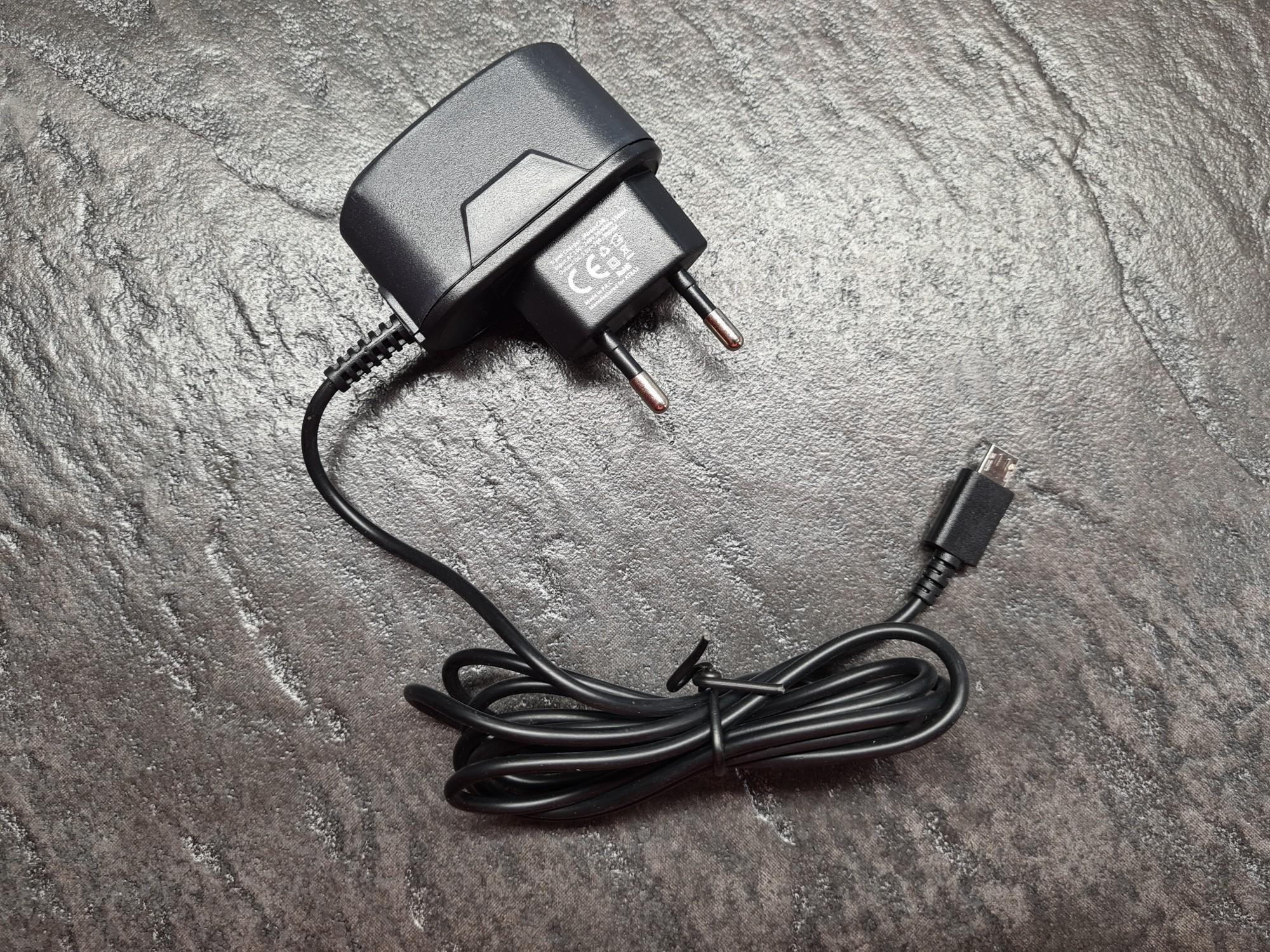 Tootefoto - Laadija ATX microUSB 1A 2in1